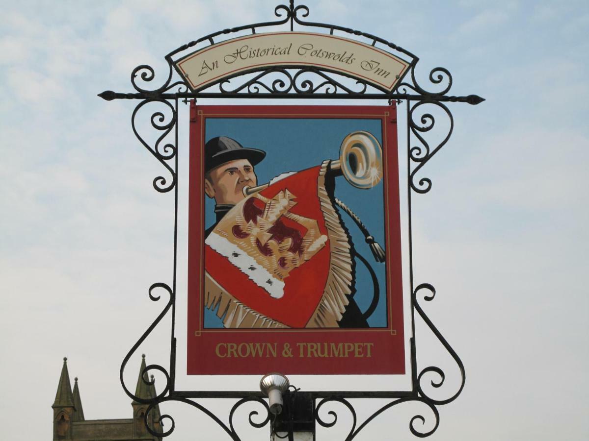 Crown And Trumpet Inn Бродуей Екстериор снимка
